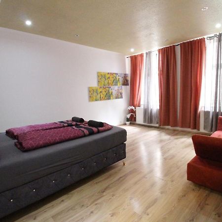 Private Triple Bedroom Rf1 Viena Exterior foto