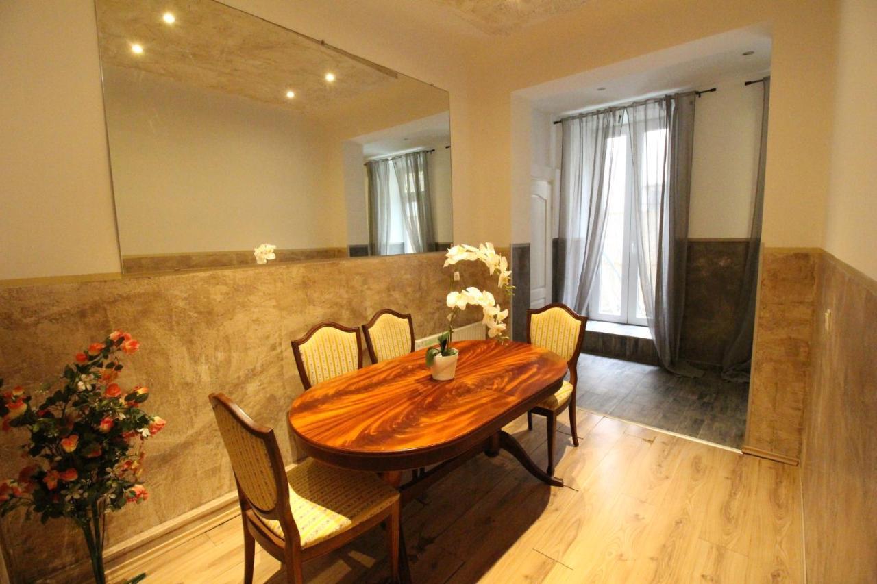 Private Triple Bedroom Rf1 Viena Exterior foto
